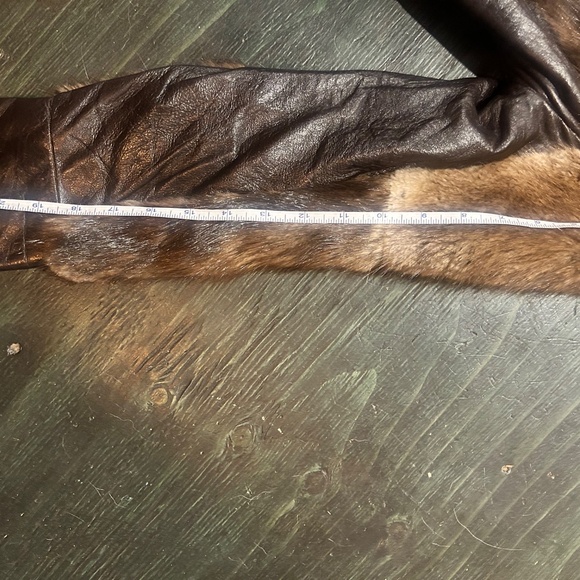 Fabulous Fur coat - Picture 9 of 11